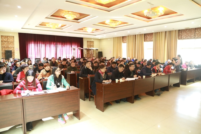 2.27 市林业局举办“两个绝对”专题党课 (4).JPG